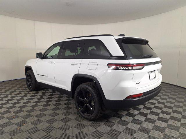 new 2025 Jeep Grand Cherokee car, priced at $45,325