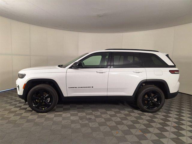 new 2025 Jeep Grand Cherokee car, priced at $45,325
