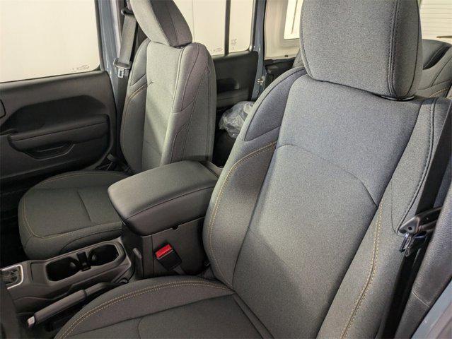 new 2025 Jeep Wrangler car, priced at $37,283