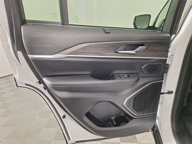 new 2025 Jeep Grand Cherokee car, priced at $37,641
