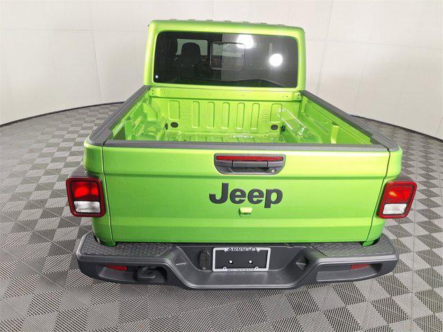 new 2025 Jeep Gladiator car, priced at $40,342