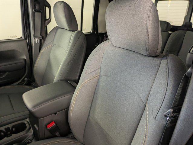 new 2025 Jeep Gladiator car, priced at $42,977