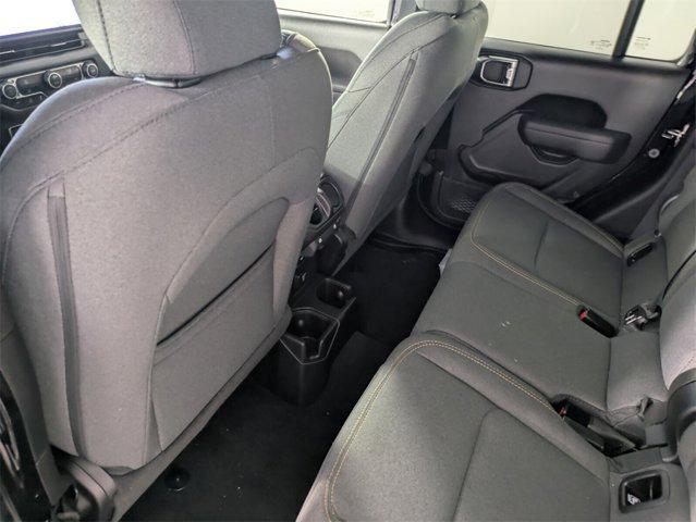 new 2025 Jeep Gladiator car, priced at $42,977