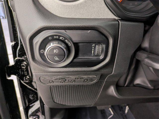 new 2025 Jeep Gladiator car, priced at $42,977