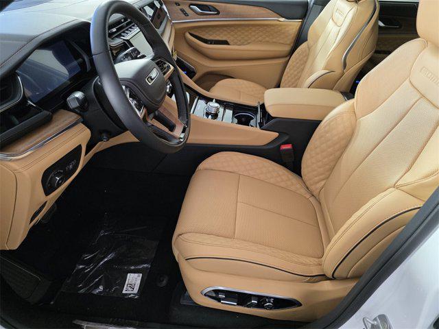 new 2025 Jeep Grand Cherokee car, priced at $58,298