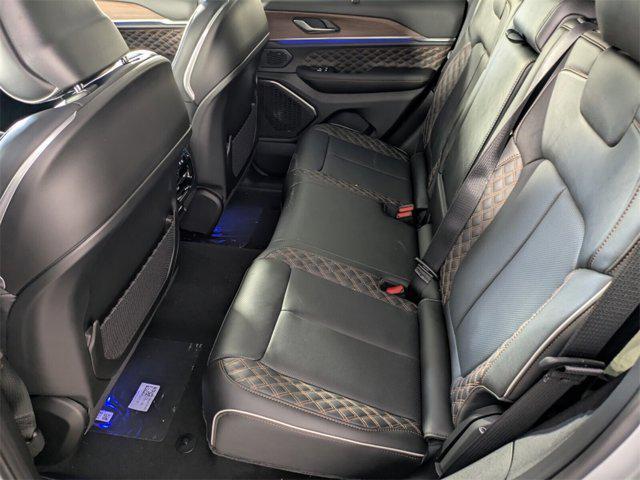new 2025 Jeep Grand Cherokee car, priced at $54,178