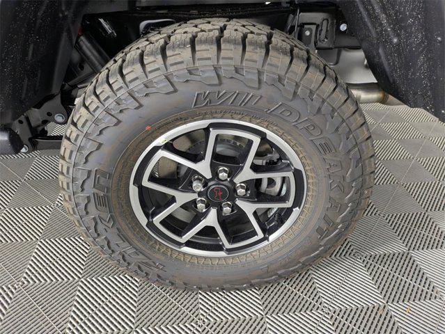 new 2025 Jeep Gladiator car, priced at $48,018