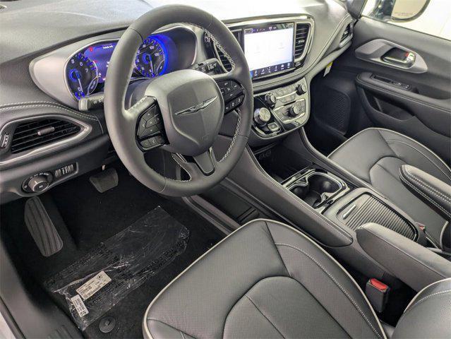 new 2025 Chrysler Pacifica car, priced at $44,655