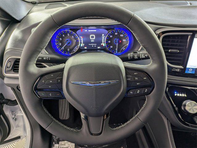 new 2025 Chrysler Pacifica car, priced at $44,655