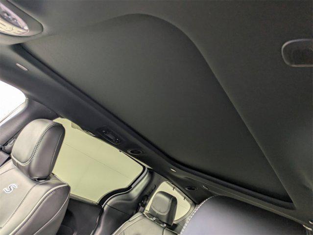 new 2025 Chrysler Pacifica car, priced at $44,655