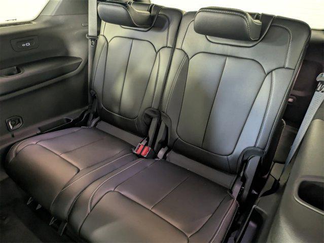 new 2025 Jeep Grand Cherokee L car, priced at $39,304