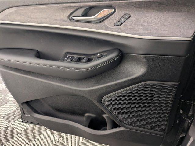 new 2025 Jeep Grand Cherokee L car, priced at $39,304