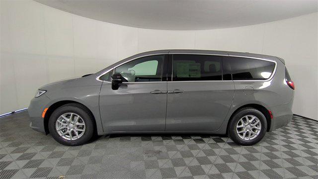 new 2025 Chrysler Pacifica car, priced at $39,367