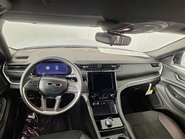 new 2025 Jeep Grand Cherokee car, priced at $34,538