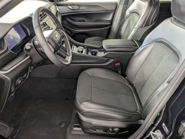 new 2025 Jeep Grand Cherokee car, priced at $44,400