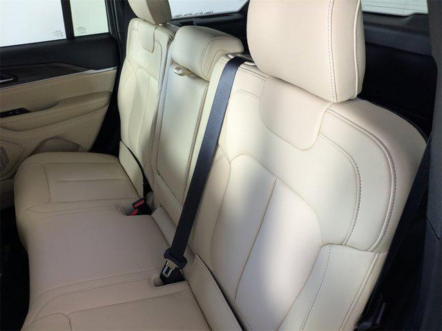 new 2025 Jeep Grand Cherokee car, priced at $36,741