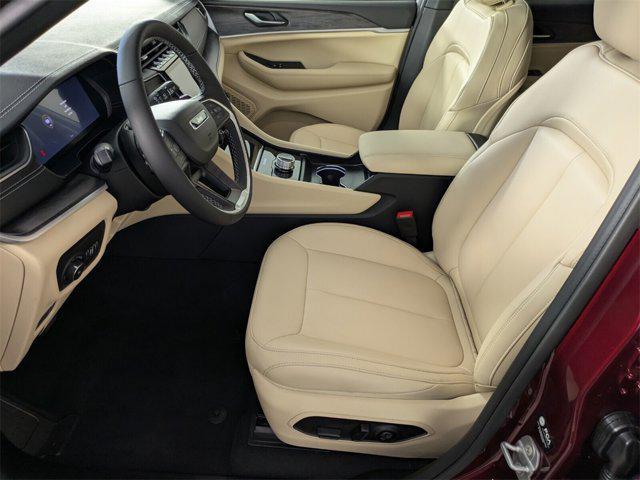 new 2025 Jeep Grand Cherokee car, priced at $36,741