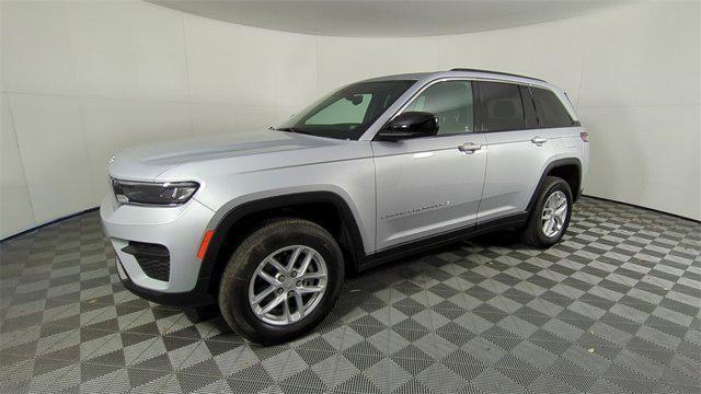 new 2024 Jeep Grand Cherokee car, priced at $31,499