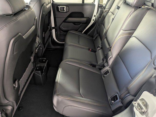 new 2025 Jeep Gladiator car, priced at $42,617