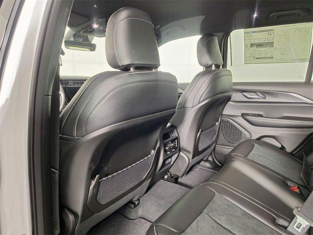 new 2025 Jeep Grand Cherokee car, priced at $37,144