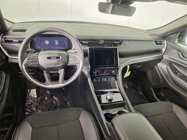 new 2025 Jeep Grand Cherokee car, priced at $37,144