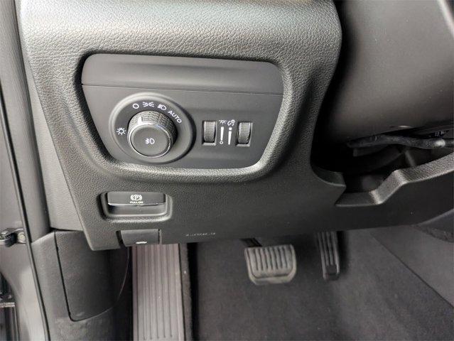new 2025 Jeep Grand Cherokee car, priced at $38,687