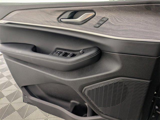 new 2025 Jeep Grand Cherokee car, priced at $38,687