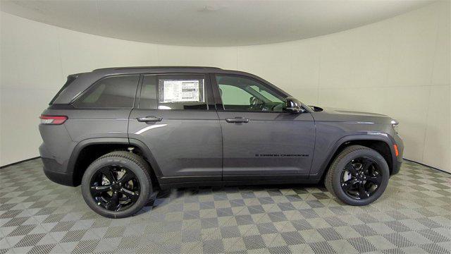new 2025 Jeep Grand Cherokee car, priced at $38,687