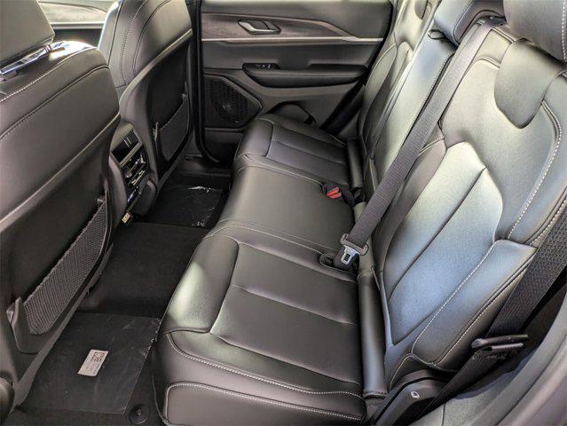 new 2025 Jeep Grand Cherokee car, priced at $38,687