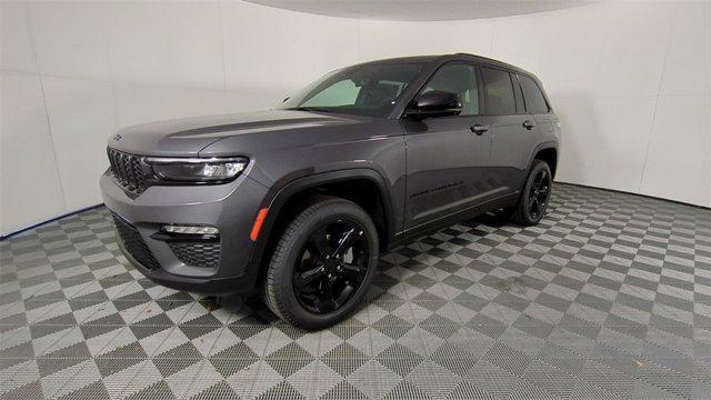 new 2025 Jeep Grand Cherokee car, priced at $38,687