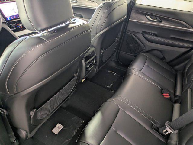 new 2025 Jeep Grand Cherokee car, priced at $38,687