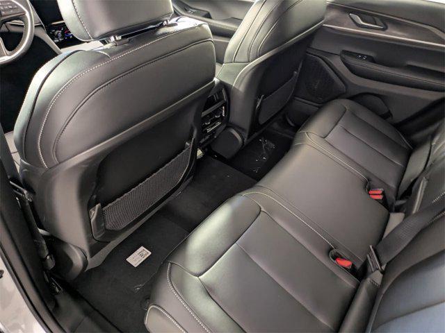 new 2025 Jeep Grand Cherokee car, priced at $38,158