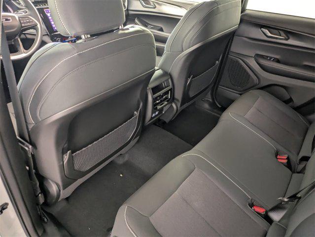 new 2025 Jeep Grand Cherokee car, priced at $34,872