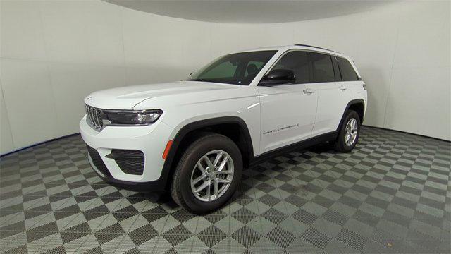 new 2025 Jeep Grand Cherokee car, priced at $34,872