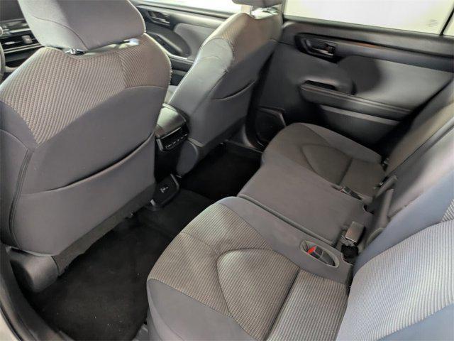 used 2023 Toyota Highlander car, priced at $29,959