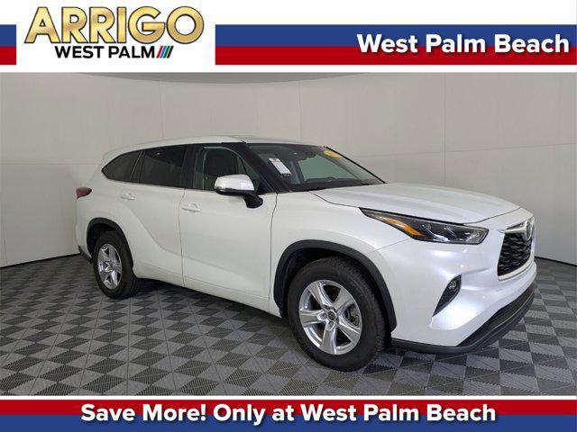 used 2023 Toyota Highlander car, priced at $31,234