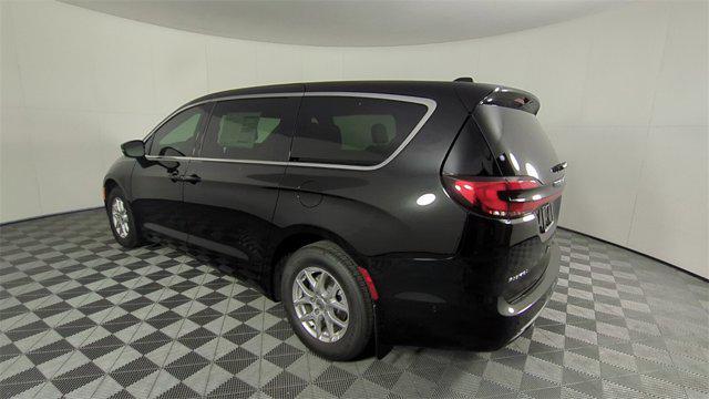 new 2025 Chrysler Pacifica car, priced at $38,917