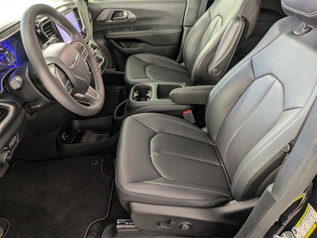 new 2025 Chrysler Pacifica car, priced at $38,917