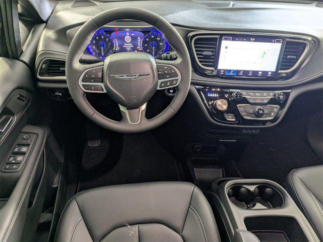 new 2025 Chrysler Pacifica car, priced at $38,917