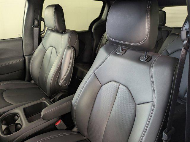 new 2025 Chrysler Pacifica car, priced at $38,917