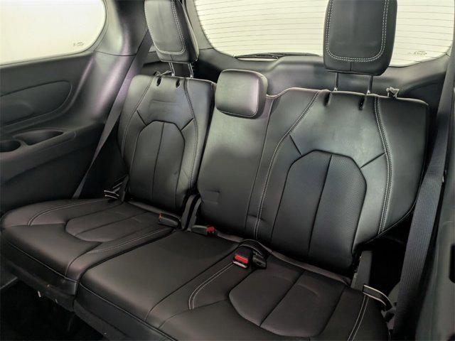 new 2025 Chrysler Pacifica car, priced at $38,917
