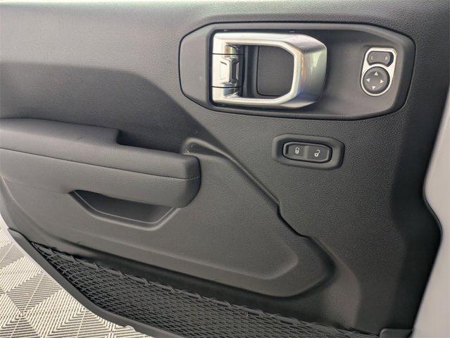 new 2025 Jeep Wrangler car, priced at $39,221