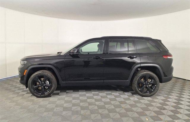 new 2025 Jeep Grand Cherokee car, priced at $42,925