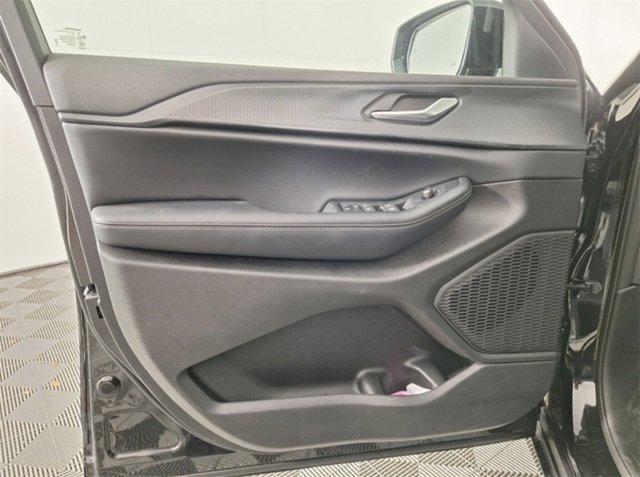 new 2025 Jeep Grand Cherokee car, priced at $42,925