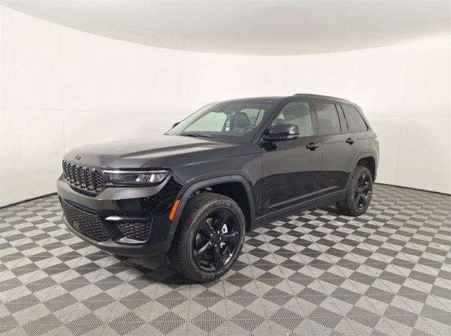 new 2025 Jeep Grand Cherokee car, priced at $42,925