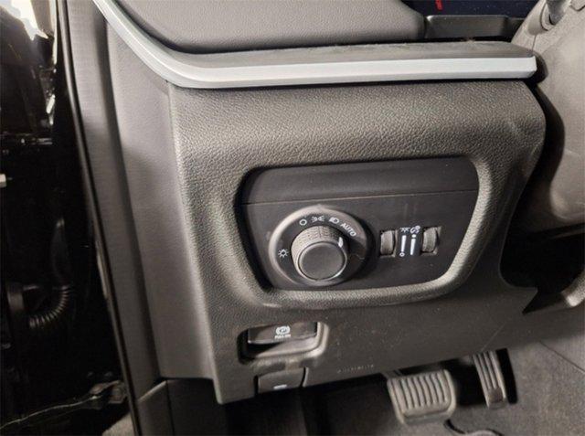 new 2025 Jeep Grand Cherokee car, priced at $42,925