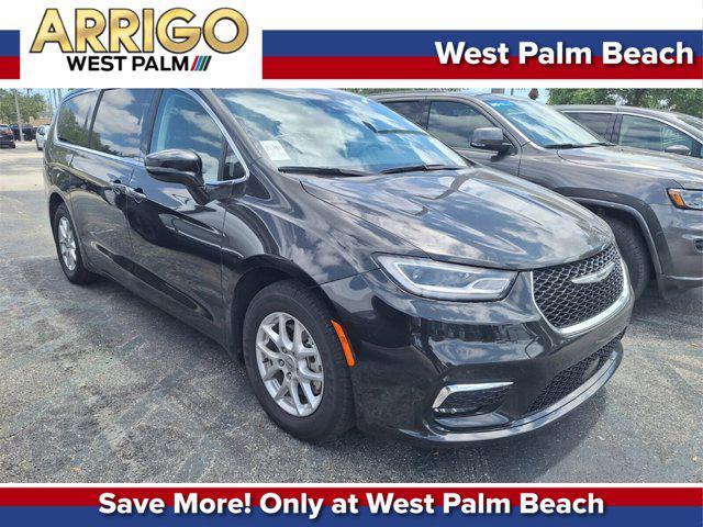 used 2022 Chrysler Pacifica car, priced at $24,000