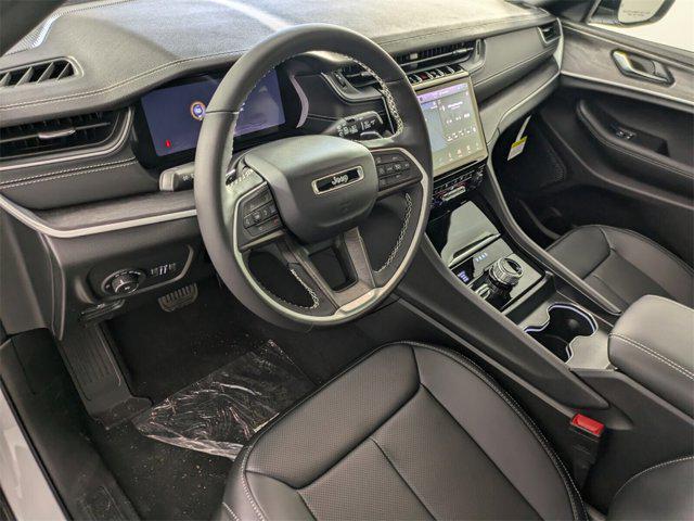new 2025 Jeep Grand Cherokee car, priced at $39,938