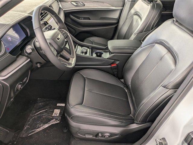 new 2025 Jeep Grand Cherokee car, priced at $39,938