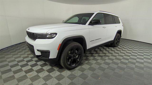 new 2025 Jeep Grand Cherokee car, priced at $39,938